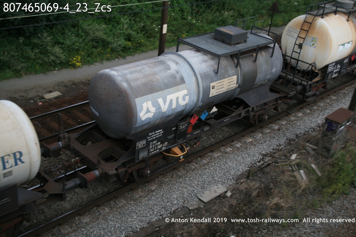 807465069-4_23_Zcs.JPG